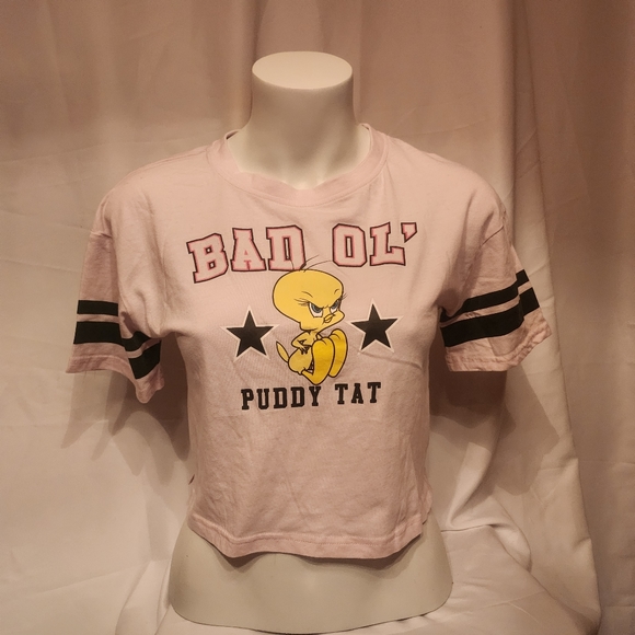 Pink Tweety Graphic Tee. - Picture 4 of 9